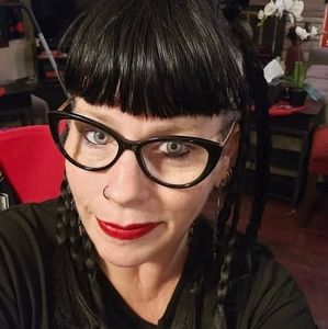 Meet your Posher, Stacey